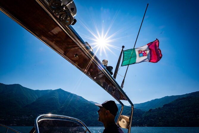 1H Private Cruise on a beautiful wooden speedboat on Lake Como - Stop 5: Laglio, and the George Clooney area