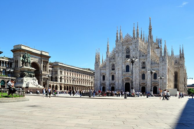 2-hours Duomo of Milan guided experience with entrance tickets - Logistics that matter on a landmark this big