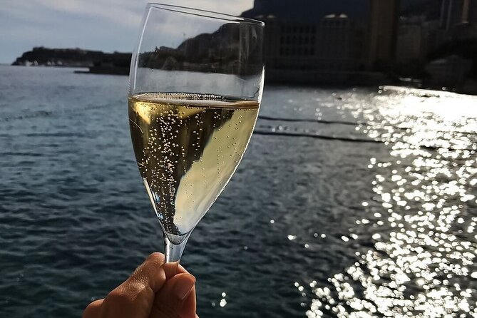 2 Hours Private Boat Tour Como - Villa Carlotta in Tremezzina, with stories behind the garden