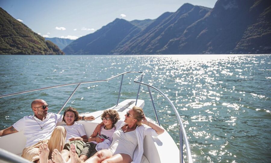 2 hours Private boat tour on lake of Como - Faggeto Lario and Orrido di Nesso: dramatic shoreline, quick photo time