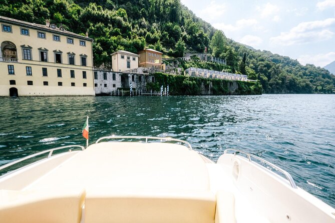 2 Hours Private Cruise on Lake Como Cranchi Motorboat - Getting started in Como: the meeting point and first views