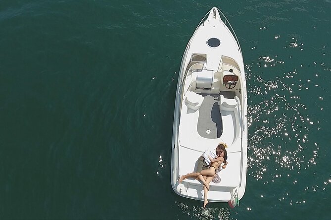 2 Hours Private Guided Boat Tour on Lake Como - Watching the hotels Sereno, Mandarin, and Castadiva like an insider