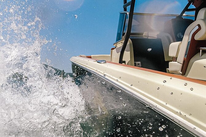 2H Private Cruise on Lake Como Tender yacht Invictus 9 pax - Moltrasio to Laglio: close-up villa watching without walking