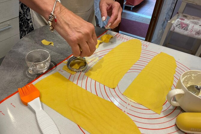 3 Hour Private Italian Tradition Cooking Class in Brescia - Meet Mariolina in Desenzano del Garda, 3 hours of Italian food on your schedule