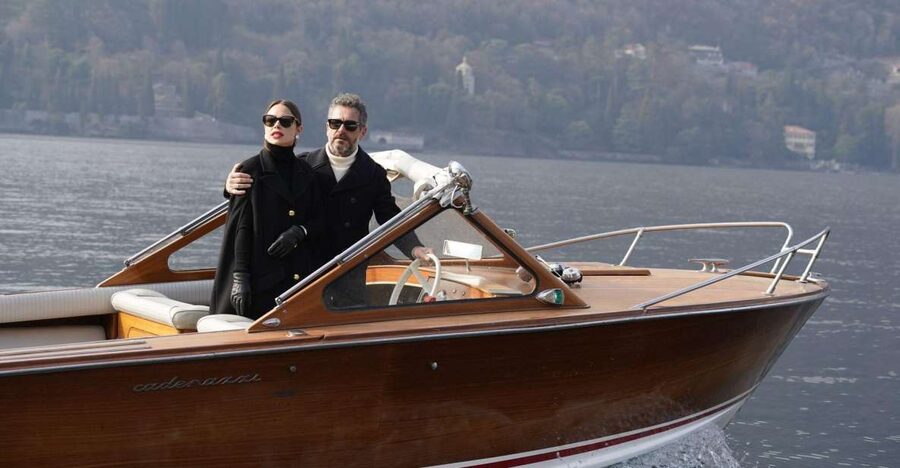 3 or 4 hours Classic Wooden Boat Tour with Prosecco - Private group comfort: great for couples, still tight in practice