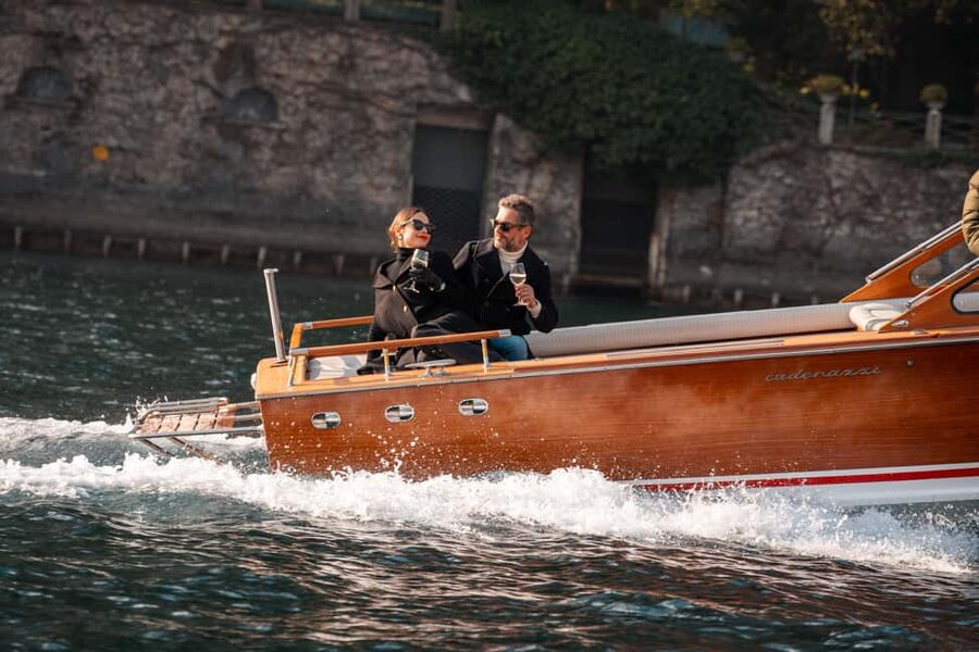 3 or 4 hours Classic Wooden Boat Tour with Prosecco - Tips to make the most of the view and the prosecco pause