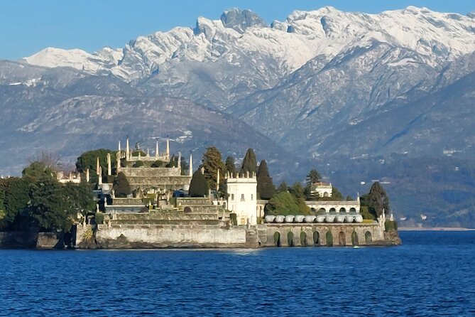 A special late afternoon tour of Borromean islands Isola Bella - Isola dei Pescatori stroll: charming streets after the crowds
