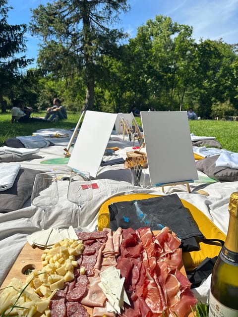 Art in the Park: Paint 'n Sip at Parco Sempione - Where the picnic starts at the entrance of Parco Sempione