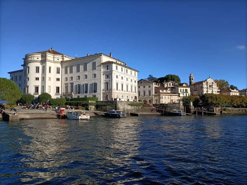 Baveno: Hop-on Hop-off Tour to Isola Bella - Getting to the boat: Piazza IV Novembre, 2 and the Summer Boats office