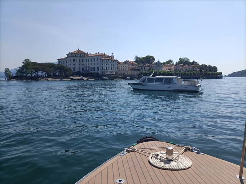 Baveno: Madre Island & Bella Island Tour Hop-on Hop-off - Isola Madre: gardens around Palazzo Borromeo