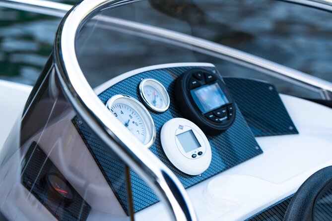 Be the Captain : Drive Your Own Boat on Lake Como - Price and value: what you’re really paying for