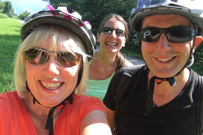 BELLAGIO E-Bike Tour + Villa Melzi + Lunch (Meet the locals) - The day starts in Bellagio, before it gets crowded