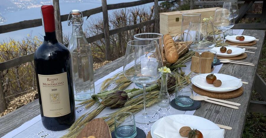 Bellagio: Exclusive picnic at the agrofarm with scenic view - Meeting at the Bellagio ferry station with the PICNICKLE sign