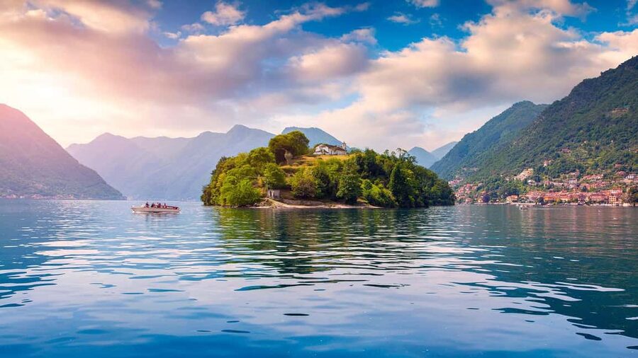 Bellagio: Lake Como Shared Boat Tour - Onboard Setup: Comfortable Seating, But Shared Means Busy