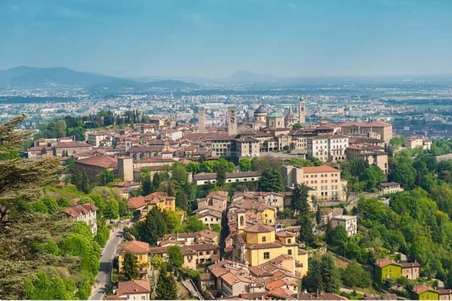 Bergamo : Highlights Private Walking Tour - Why Bergamo’s Città Alta works so well on a private walk