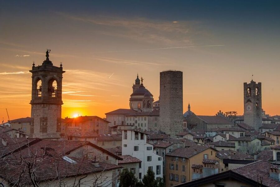 Bergamo: Private custom tour with a local guide - Why a local guide matters in Bergamo’s streets