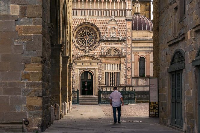 Bergamo, private tour from Milan - Language options: English, and more if available