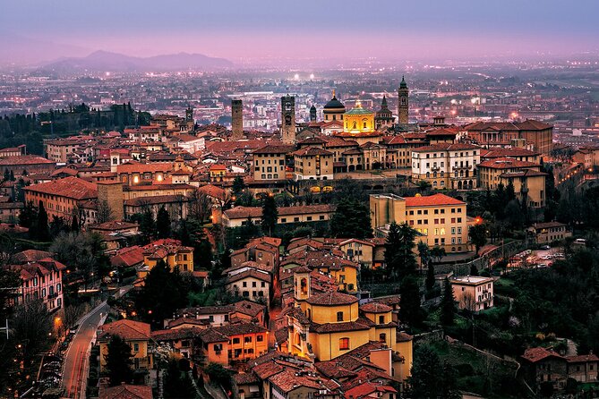 Bergamo Top Sights Private and Personalized Guided Walking Tour - Piazza Vecchia: the civic heart where the views come in