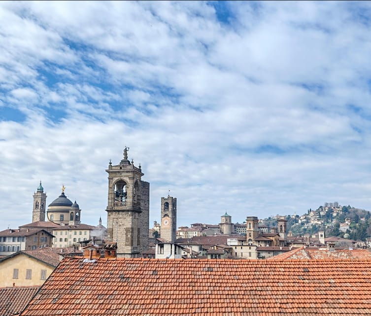 Bergamo: Upper Town Guided Tour with French-speaking Guide - Colleoni Chapel: worth it, but plan for the timing