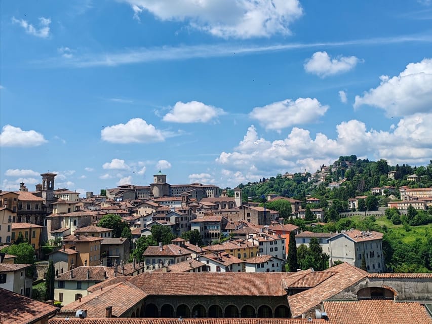 Bergamo: Upper Town Guided Tour with French-speaking Guide - Walking time and the small uphill you should not ignore