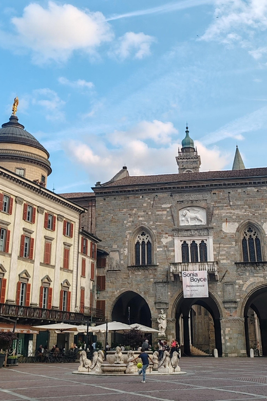 Bergamo: Upper Town Guided Tour with French-speaking Guide - Language and guide style: what French-speaking travelers get here