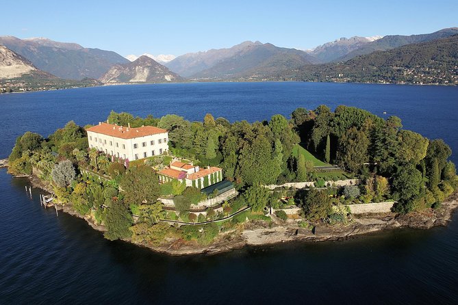 Borromean Islands Private Hop-On Hop-Off Boat Tour from Stresa - Isola dei Pescatori: the year-round fishing village lanes