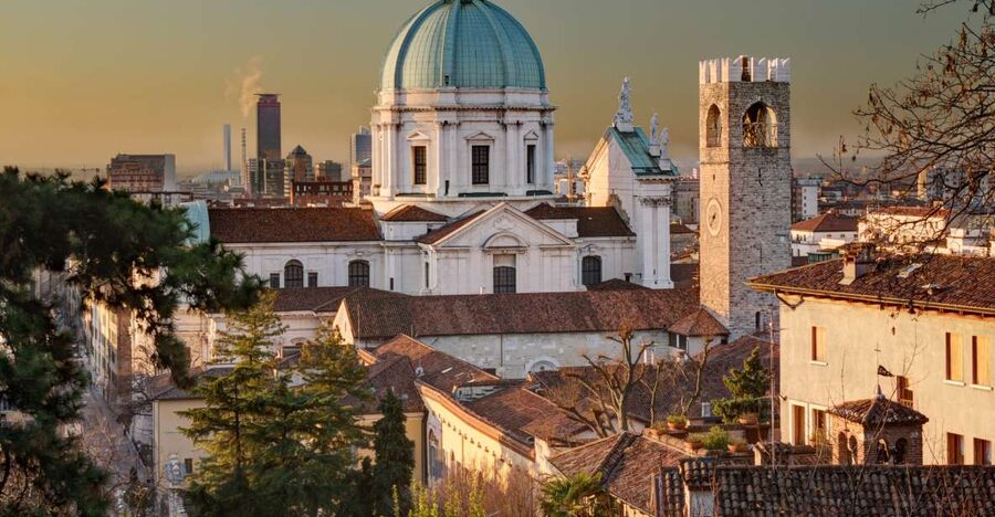 Brescia: Private Guided Walking Tour - Brescia in Two Hours: how a private walk gives you the full picture