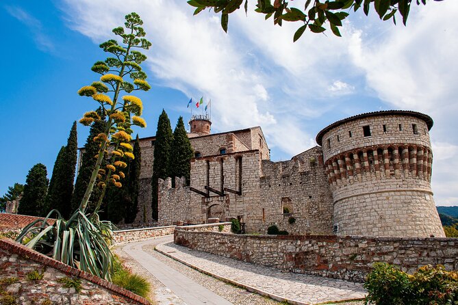 Brescia Walking Tour with Audio and Written Guide by a Local - Using the Guide on Your Phone Without Getting Stuck