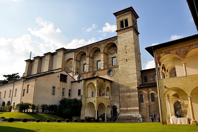 Brescia Walking Tour with Audio and Written Guide by a Local - Teatro Grande From the Outside, Roman Speeds From the Inside of the City