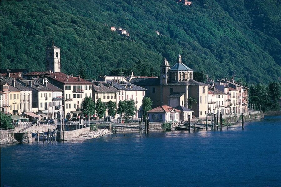 Cannobio: Guided Walking Tour with Aperitif - Beginning at S. Vittore Church, then learning Cannobio in the strecce