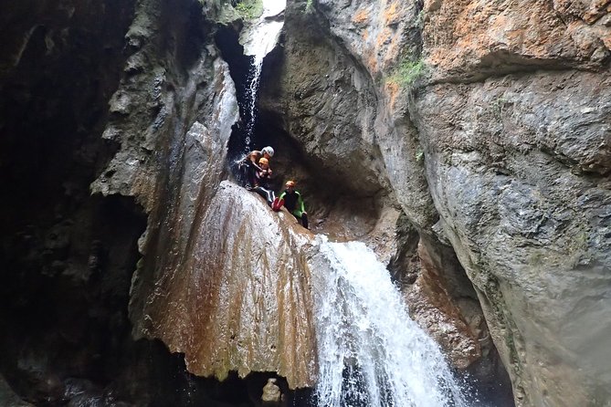 Canyoning "Summerrain" - fullday Canyoning Tour also for beginner - Canyoning in Tremosine: why Lake Garda feels different from the river