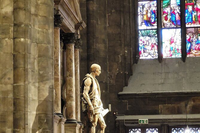 Cathedral & Skyline: Duomo di Milano Tour with Rooftop Access - Quick hits before you go