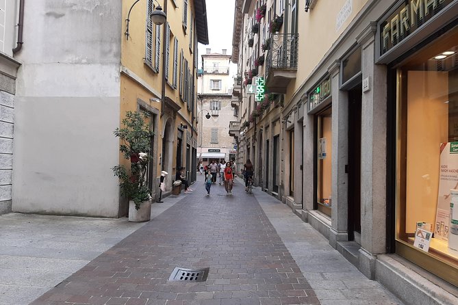 Como city and its History Exclusive Walking Tour (1 h from Milan) - Stop 2: Teatro Sociale, where Como’s public life gets a story