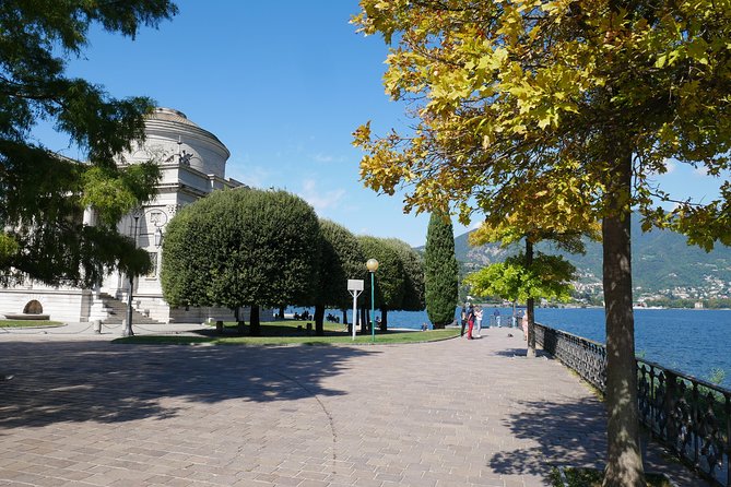 Como city and its History Exclusive Walking Tour (1 h from Milan) - Stop 1: Cattedrale di Como, the last Gothic cathedral of Italy