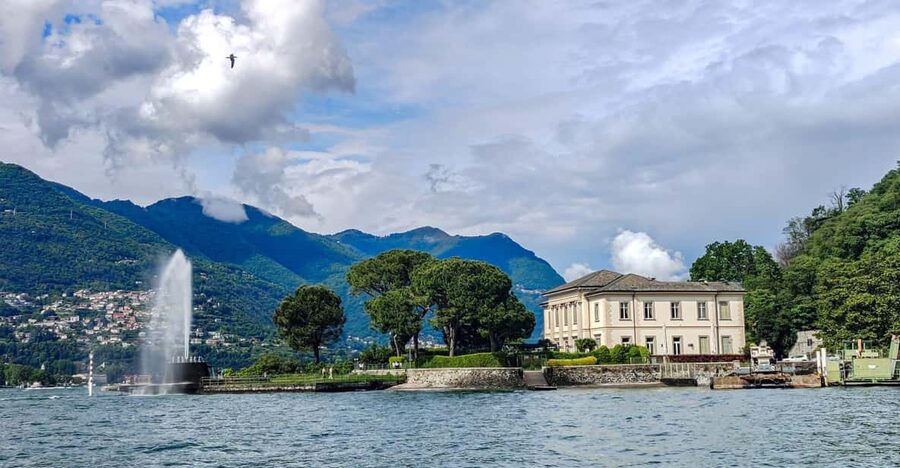 Como: Lake Como Shared Boat Tour - Como S. Agostino Pier and Green Jackets: Getting On Board Smoothly