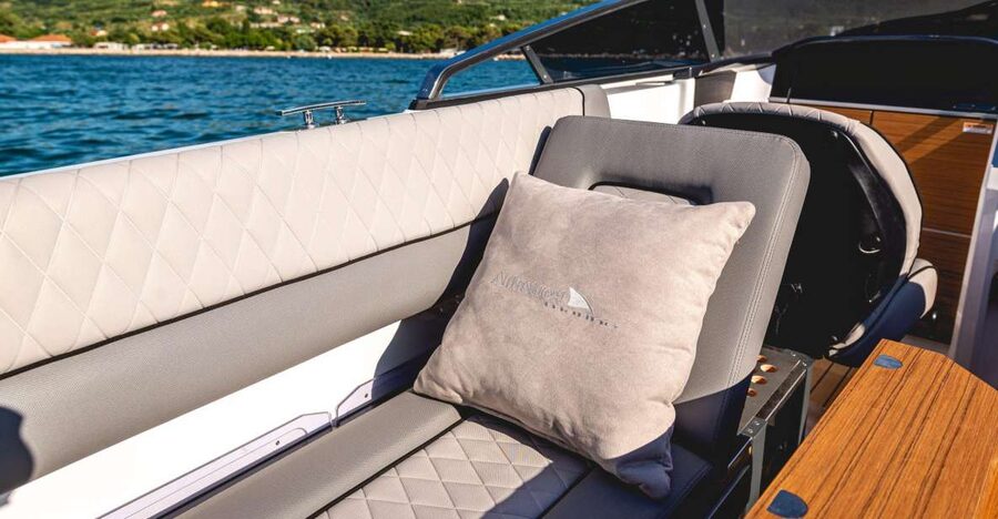 Como: Luxury Boat Tour on Lake Como - Setting off from SuBacco Lake Como, right in the action