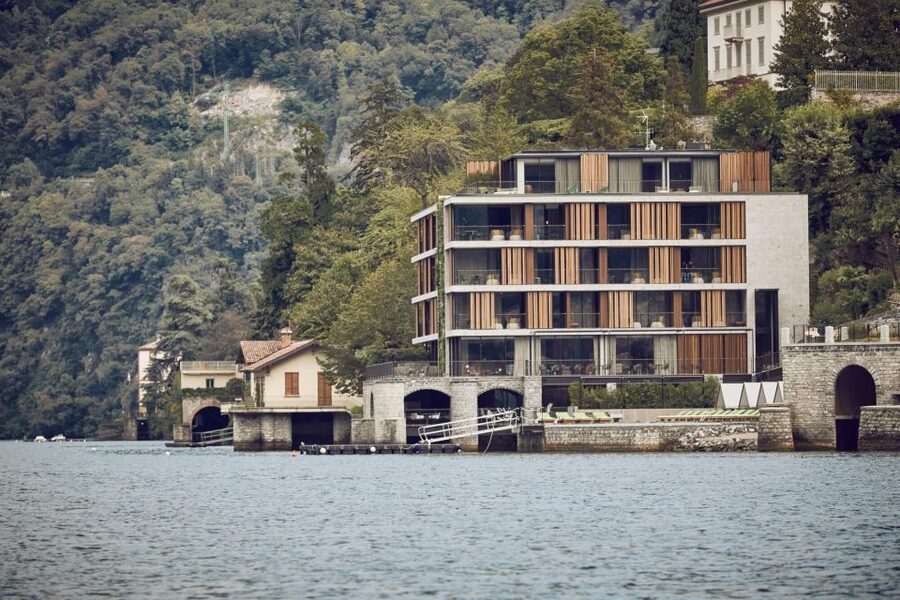 Como: Luxury Boat Tour on Lake Como - Guide quality: what makes the difference on a short private cruise