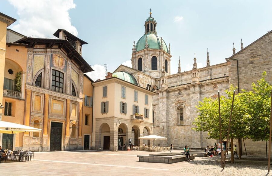 Como & Milan in One Day: Milan's Duomo & Lake Como Boat Tour - Galleria Vittorio Emanuele II, Piazza Cordusio, and Via Dante