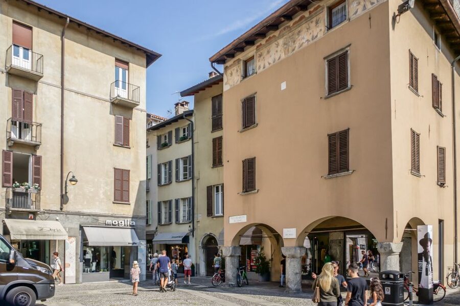 Como: Private Walking Tour - Medieval Walls and Churches: The Real Payoff Is in the Details