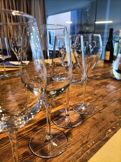 Como: Wine Tasting Experience with Cheese and Cold Cuts - Price and value: is $59 per person a fair deal?