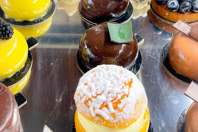 Discover the Milano by Food - Piazza Gae Aulenti and Bosco Verticale: modern Milan in a bite-sized stop