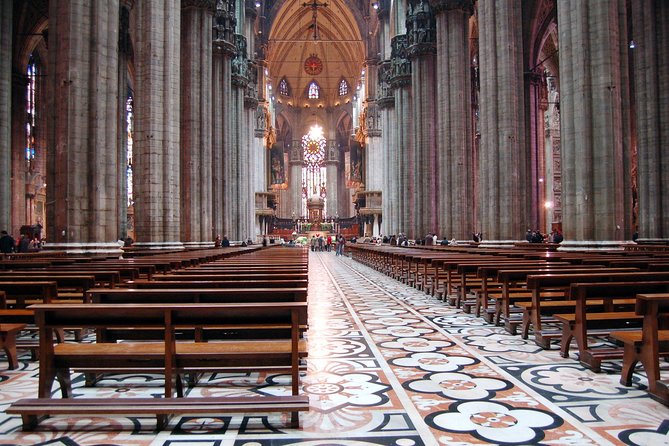 Duomo Cathedral Guided Tour - Entering Duomo di Milano with a gothic-architecture focus