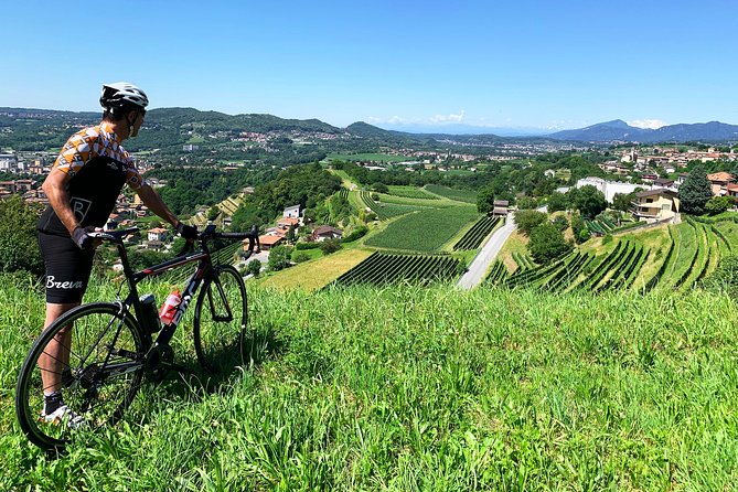 E-Bike Tour Lake Como and Swiss Vineyards - Como to Cernobbio: River Breggia and La Riva Views