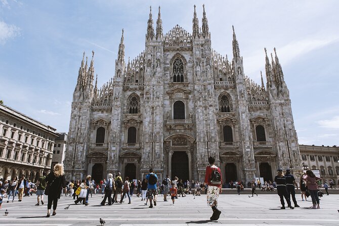 e-Scavenger hunt Milan: Explore the city at your own pace - Brera and Pinacoteca di Brera: art meets a walkable neighborhood