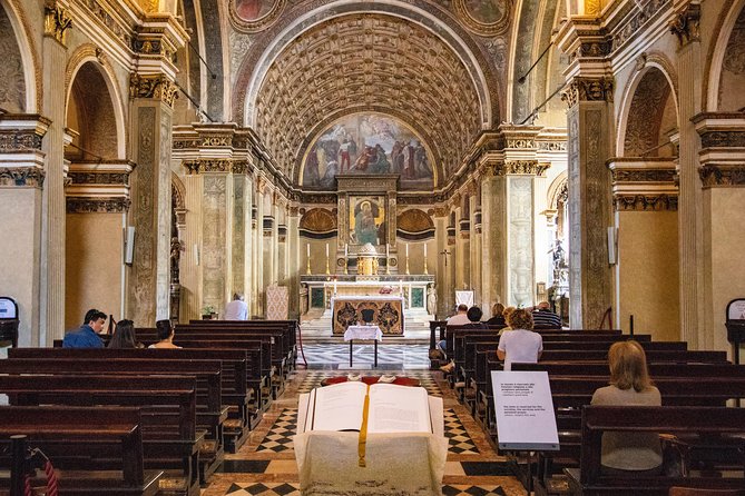 Explore Milan in 90 minutes with a Local - Small Group Size and Pace: Up to 8 Changes Everything