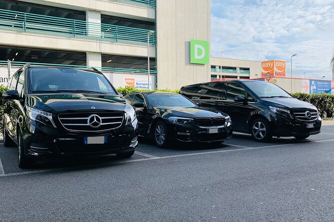 From Como to Milan hotels - Private Transfer - Driver contact and nameplate pickup: less confusion, faster starts