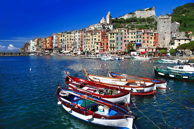From Milan: Cinque Terre Guided Full-Day Trip With Cruise - Guide style, group size, and the microphone question