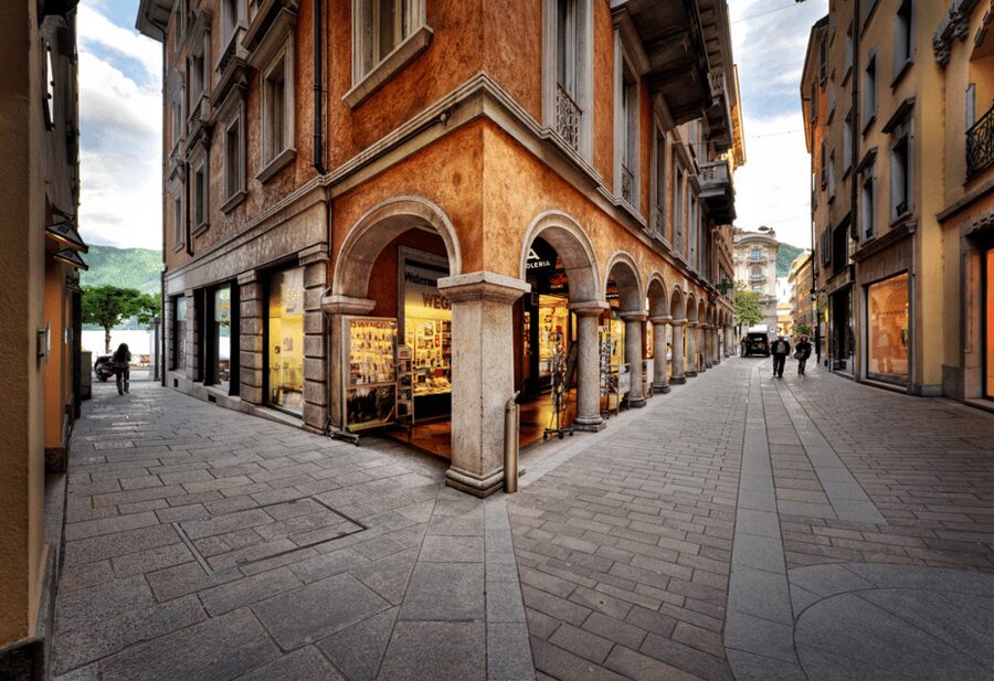 From Milan: Como, Bellagio, and Lugano Exclusive Boat Tour - Lake Como cruise: villas, varied views, and Wi-Fi you can actually use