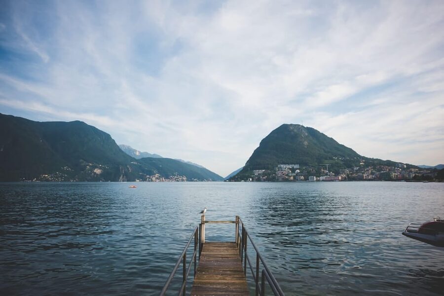 From Milan: Como, Bellagio, Lugano Day Tour & Lake Cruise - Piazza della Repubblica to Como in about an hour, with a real plan