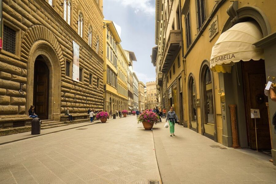 From Milan: Florence and Pisa Day Trip - Logistics and comfort, the parts that can make or break your day